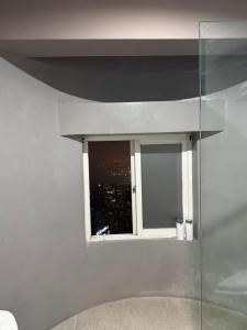 Panoramic City and Volcano Views Apartment
