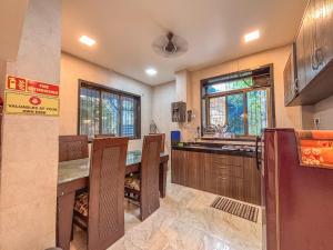 Sam Villa - 3 Bhk ll Pvt Pool ll Ac rooms ll WiFi ll Tv