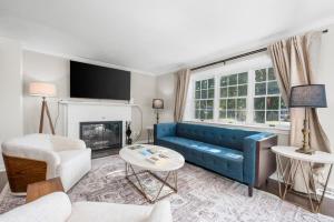 Falmouth Group Retreat, Outdoor Living, Central AC, Dogs OK