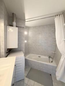 Bright and cozy apartment in historic Kadriorg