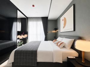 Perfect Location to Explore Bangkok 1 Min to MRT