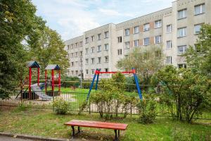 Metro Natolin Cozy Nest Apartment by BookingHost