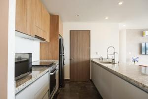 Modern apartment with pool and mountain view A13