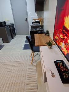The Luxe Studio - Heated Pool, Gym & access to Garden City Mall
