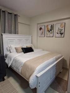 The Luxe Studio - Heated Pool, Gym & access to Garden City Mall