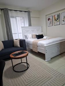 The Luxe Studio - Heated Pool, Gym & access to Garden City Mall