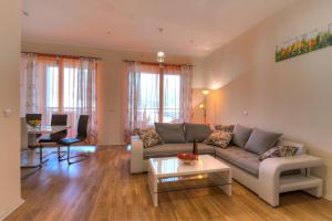 Harmonia Apartments near Shabbat House
