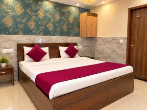 Hotel Grand RK Palace- Rukmani Vihar Best Location #Prem Mandir #Chaar Dhaam