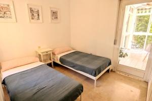 Centrally located 600 m from the sea