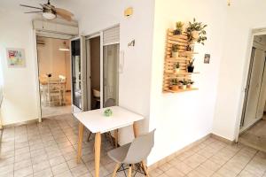 Centrally located 600 m from the sea