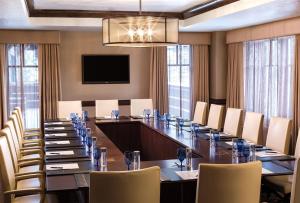 Bachelor Gulch Ritz-Carlton 1 Bedroom Mountain Residence With Ski In, Ski Out Access, Hot Tub, And Full Service Spa