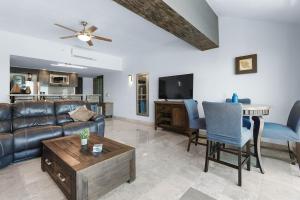 Vista La Jolla 408 | 2BR Suite Ocean View
