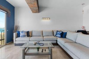 Vista La Jolla 406 | 2BR Suite Ocean View