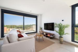 Family-friendly 2-bedroom penthouse with a padel court