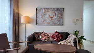 The Sun Avenue - Spacious 3BR - Cozy Boho Style - Landmark River View