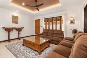 3BR Villa Mori Private Pool & Courtyard Near Chalong Pier