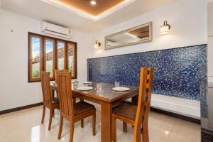 3BR Villa Mori Private Pool & Courtyard Near Chalong Pier