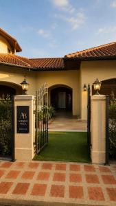 Airbee Villa Italian Tuscany Style