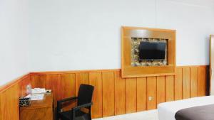 Red One Hotel Solo Baru