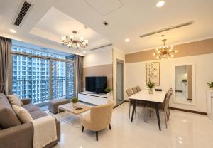 Stunning 2BR Landmark City Views & Comfort Netflix