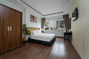 Alley Suites
