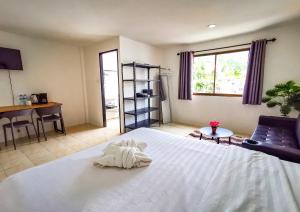 Patong Canal Villa 302