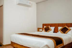 FabHotel Elite Fortune Inn