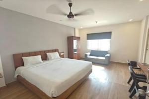 FabHotel Elite Fortune Inn