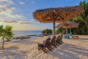 Jonas and Twins Beach Resort