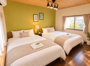 New Open! Oyasumi 家族旅館 難波5分 日本橋3分 駅3分 24h-Self-Checkin Family-Friendly with Kitchen and two toilets!