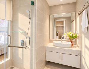 Première Suites & Hotel - Gold Coast Tower, Lotte Mall & 5-Min-To-Beach