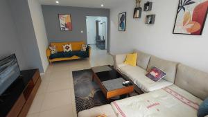Bright & Spacious 2Bedroom Apartment in Oran