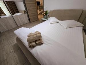 Sea Breeze Luxury Apartment
