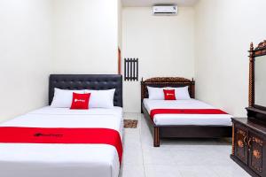 RedDoorz at Villa Asella Ciletuh Sukabumi