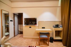 Hotel Yogiraj NX