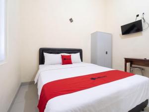 RedDoorz Syariah at Emas 23 Blimbing Malang