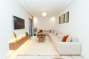 Glorious Garden - Appartement Familial - Espaces Verts - Proche Aéroport- Parking - WIFI - AC - IPTV