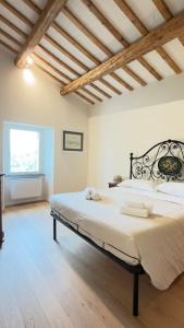 Il Casale di Monteluiano Charm, Sauna, Pool in Gubbio