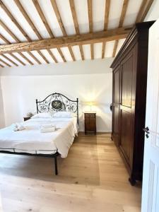 Il Casale di Monteluiano Charm, Sauna, Pool in Gubbio