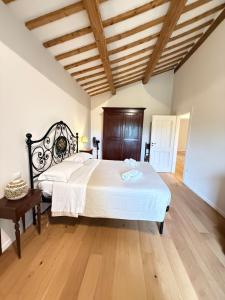 Il Casale di Monteluiano Charm, Sauna, Pool in Gubbio