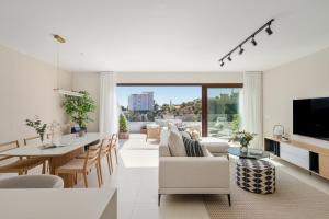 Higueron Lomas VI by ELE Apartments