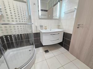 DRAGICA Apartments with sea view