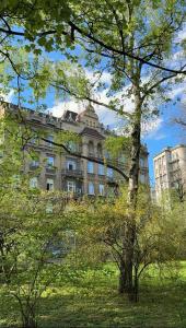 OLD TOWN Charm & Chic with Private Hydromassage Hot Tub by Downtown Apartments