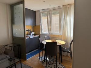 City Center - Two Bedroom cozy apartment