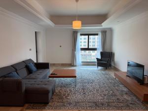 Fairmont North One Bedroom Apartment with Pool - no beach access card