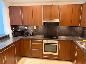 Fairmont North One Bedroom Apartment with Pool - no beach access card
