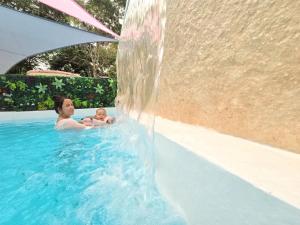 A Touch of Pink - Secret Tropical Retreat with Pool & Mountain Views - Underground River, Fireflies & Waterfalls