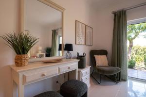 Casa Caledonia - 4 bedroom villa superior with pool