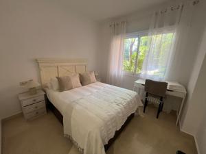 Oasis de Marbella, 2 bedrooms on the Golden Mile