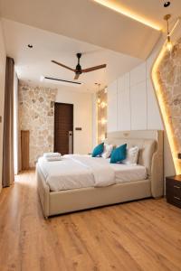 Tressa Restaurant and Suites